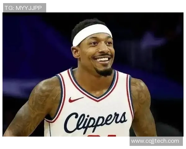 运动明星比尔髋部骨折赛季提前报销，快船队球星重伤引发天价保险争议